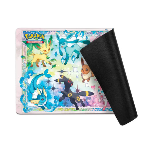 Playmat met illustraties van Eevee en zijn evoluties